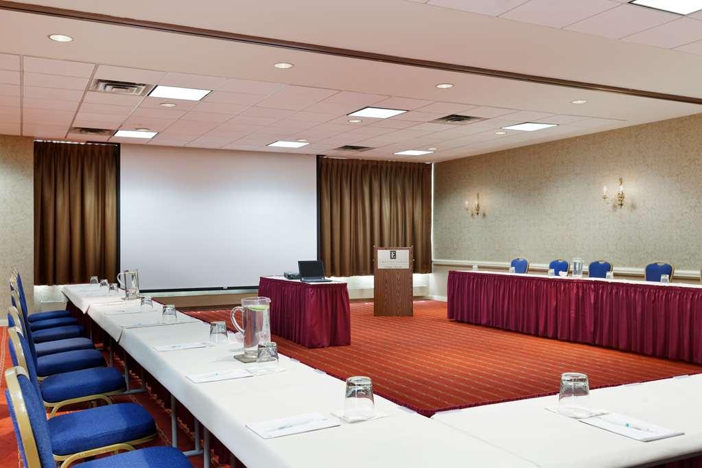 Embassy Suites By Hilton Philadelphia Valley Forge واين المرافق الصورة