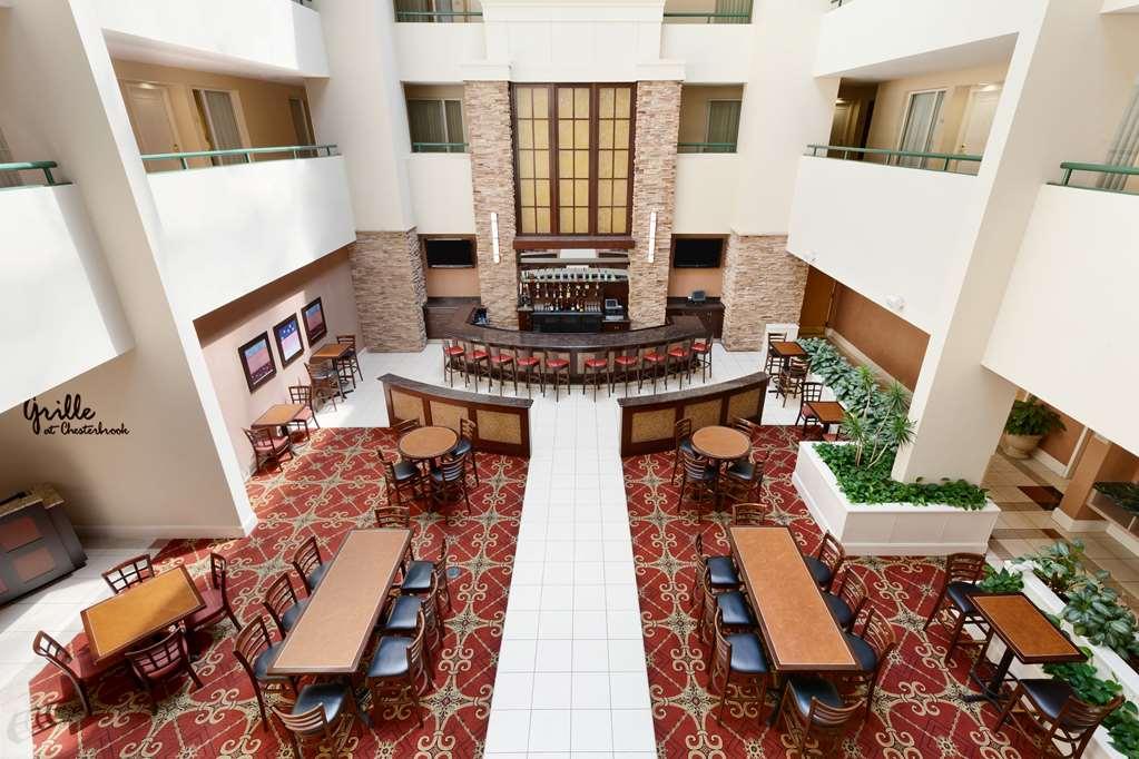Embassy Suites By Hilton Philadelphia Valley Forge واين المطعم الصورة