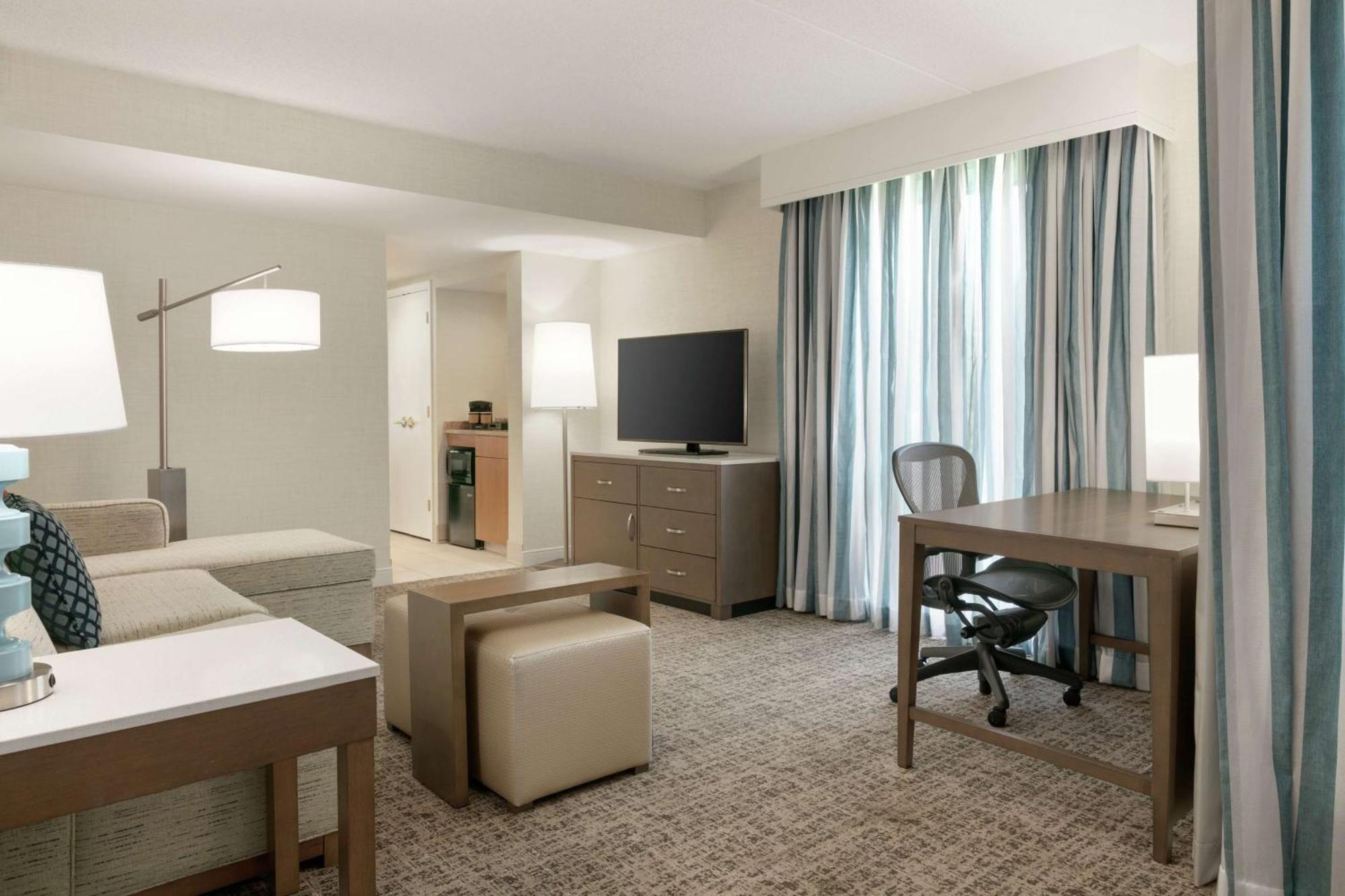 Embassy Suites By Hilton Philadelphia Valley Forge واين المظهر الخارجي الصورة