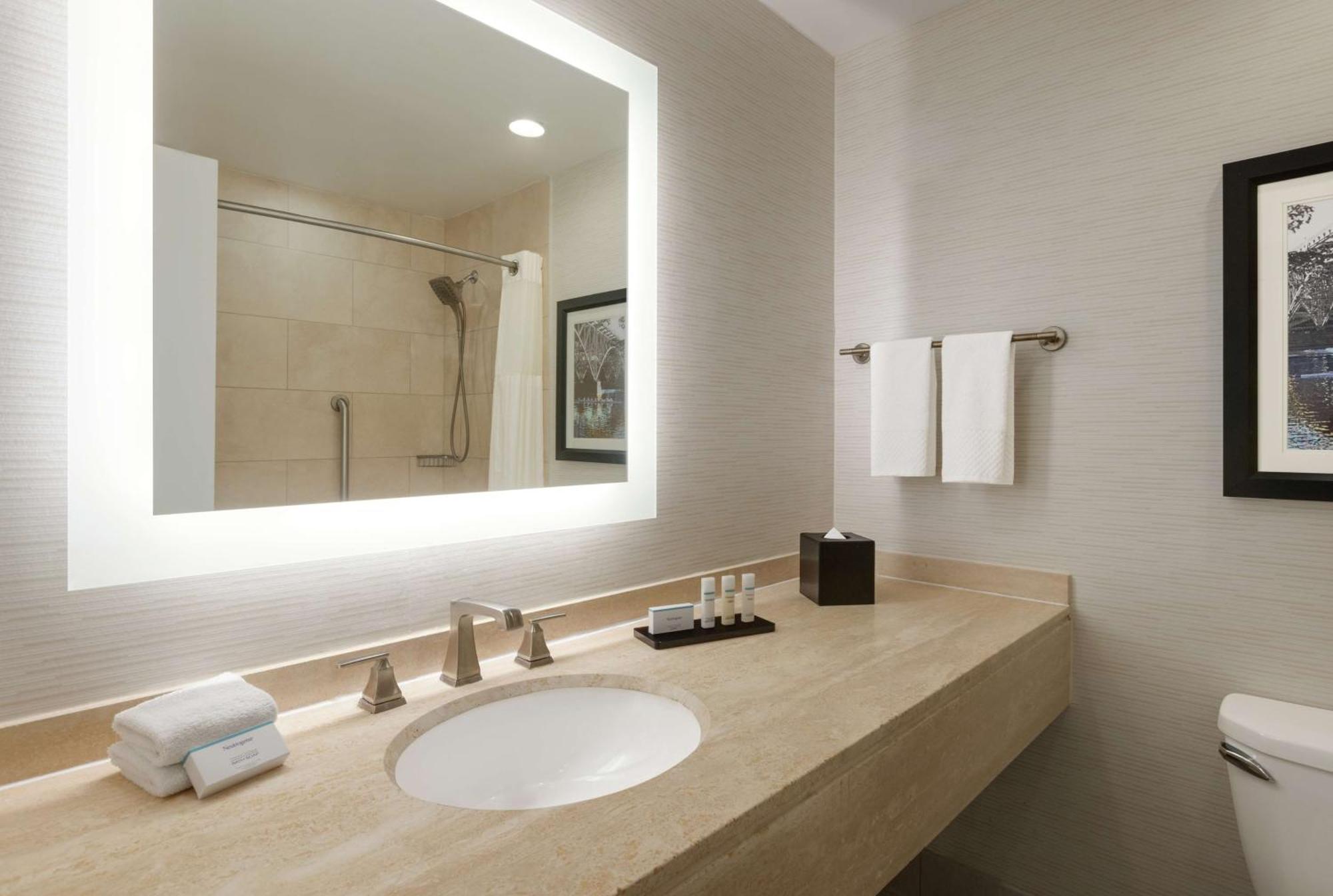 Embassy Suites By Hilton Philadelphia Valley Forge واين المظهر الخارجي الصورة