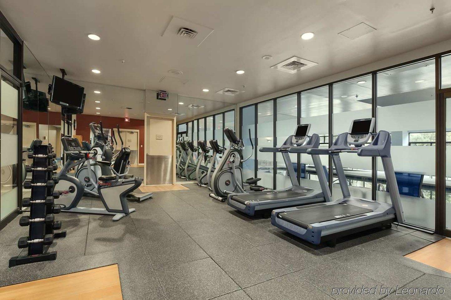 Embassy Suites By Hilton Philadelphia Valley Forge واين المرافق الصورة